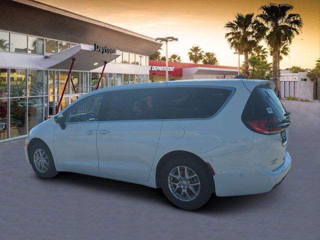 new 2025 Chrysler Pacifica car, priced at $39,431