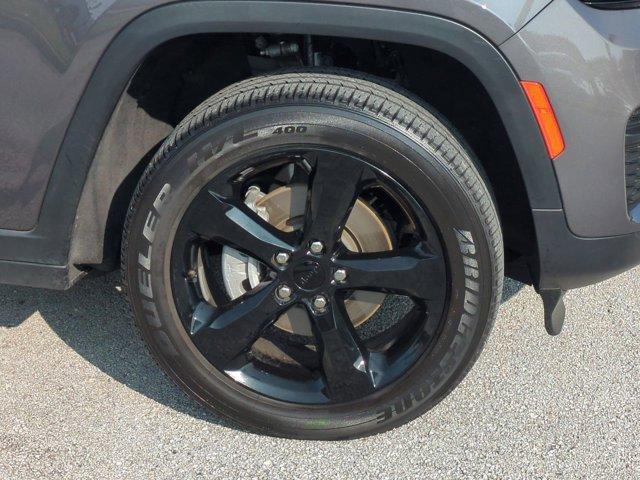 used 2024 Jeep Grand Cherokee car, priced at $35,685