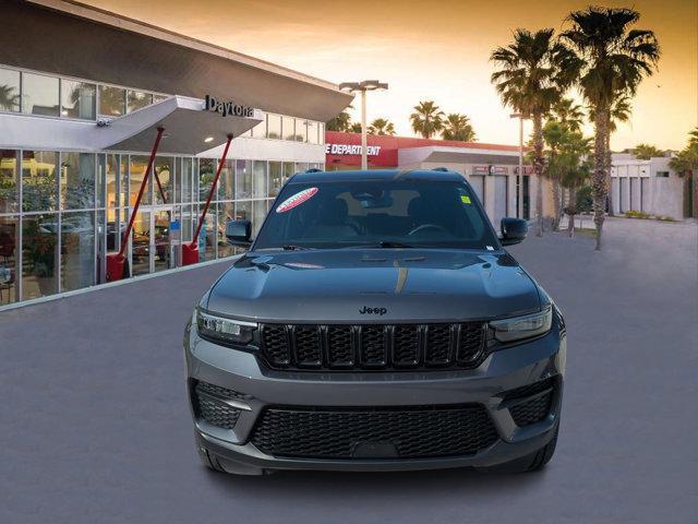 used 2024 Jeep Grand Cherokee car, priced at $35,685