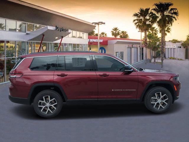 new 2024 Jeep Grand Cherokee L car, priced at $49,078