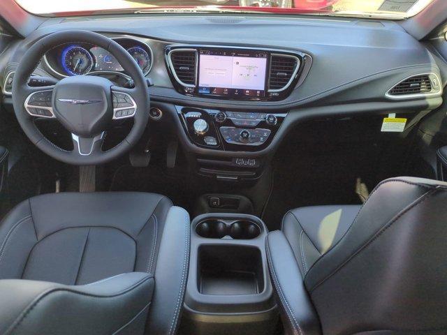 new 2025 Chrysler Pacifica car, priced at $38,646