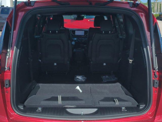new 2025 Chrysler Pacifica car, priced at $38,646