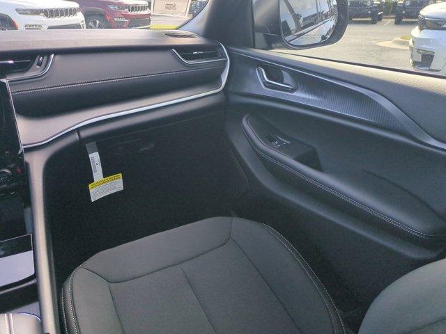 new 2025 Jeep Grand Cherokee car, priced at $39,024