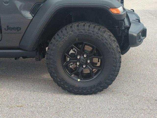 new 2025 Jeep Wrangler car, priced at $44,601