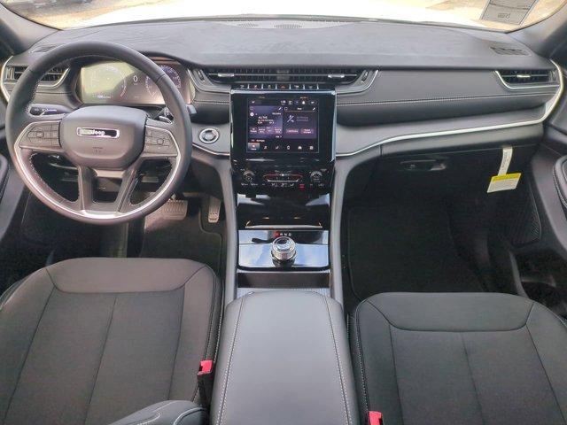 new 2025 Jeep Grand Cherokee car, priced at $39,524