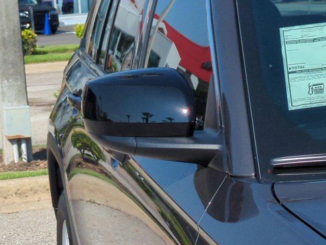 new 2025 Jeep Grand Cherokee car, priced at $39,524