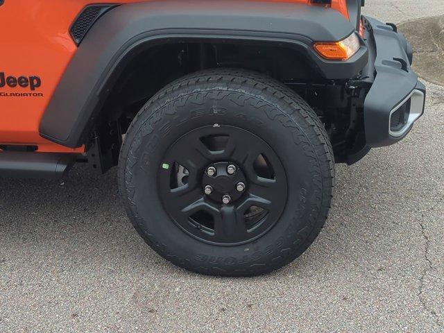 new 2025 Jeep Gladiator car, priced at $41,804
