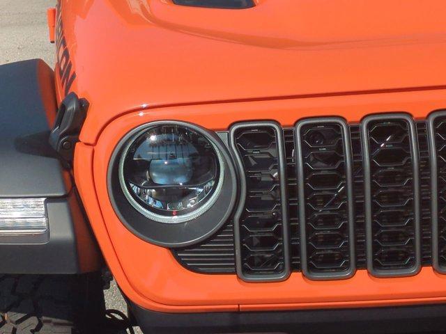 new 2025 Jeep Gladiator car, priced at $51,179