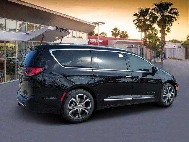 new 2024 Chrysler Pacifica car, priced at $52,024