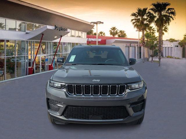 new 2025 Jeep Grand Cherokee car, priced at $38,819