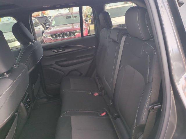 new 2025 Jeep Grand Cherokee car, priced at $38,819