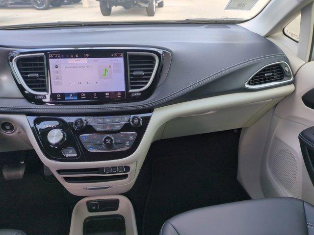 new 2024 Chrysler Pacifica car, priced at $41,289