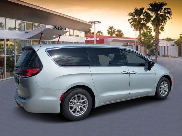 new 2024 Chrysler Pacifica car, priced at $41,289