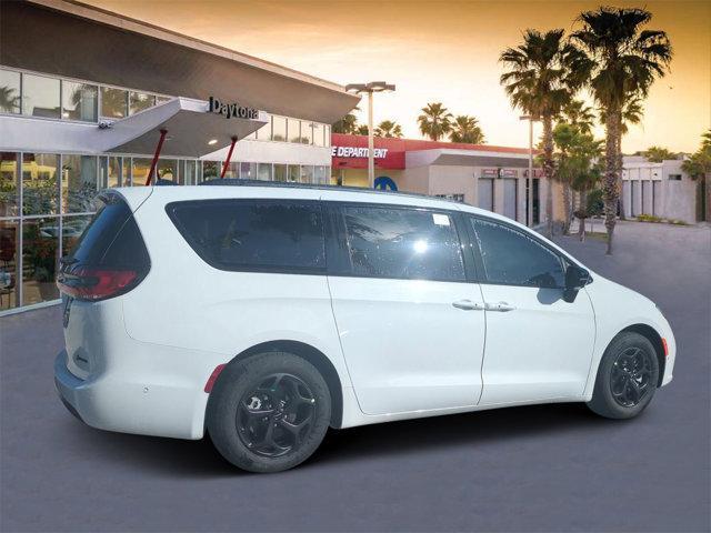 new 2024 Chrysler Pacifica Hybrid car, priced at $54,349