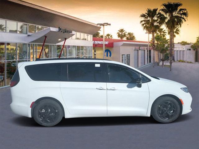 new 2024 Chrysler Pacifica Hybrid car, priced at $54,349