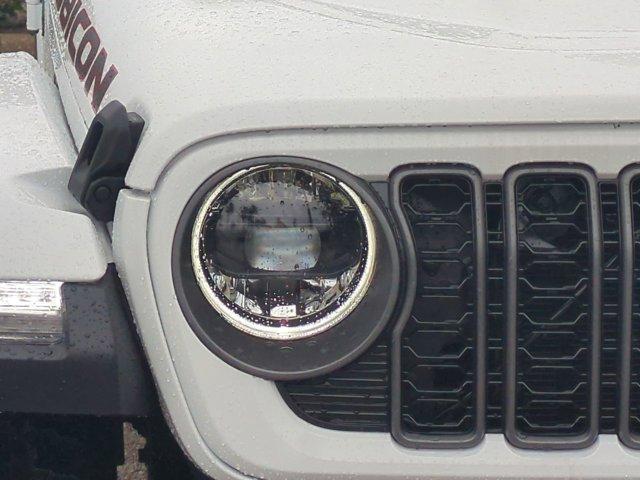 new 2025 Jeep Gladiator car, priced at $57,719