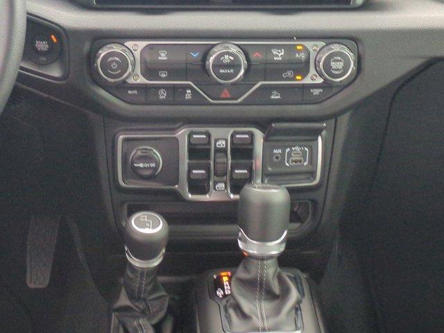 new 2025 Jeep Gladiator car, priced at $39,796