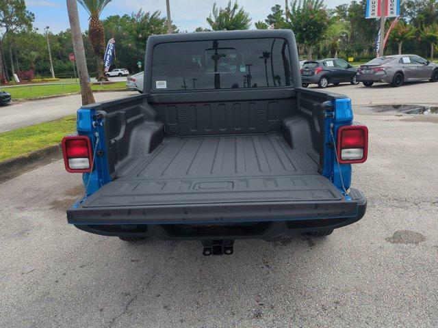 new 2025 Jeep Gladiator car, priced at $39,796