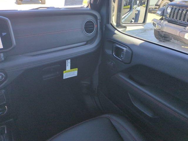 new 2025 Jeep Gladiator car, priced at $58,314