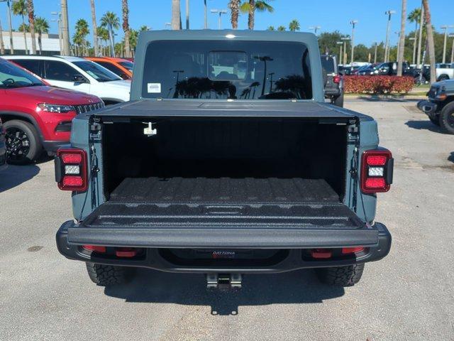 new 2025 Jeep Gladiator car, priced at $58,314