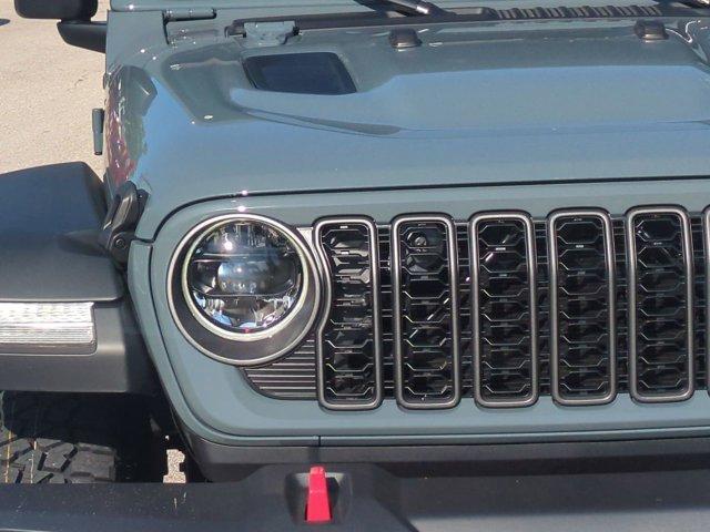 new 2025 Jeep Gladiator car, priced at $46,624