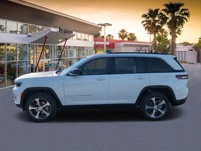 new 2025 Jeep Grand Cherokee car, priced at $50,894