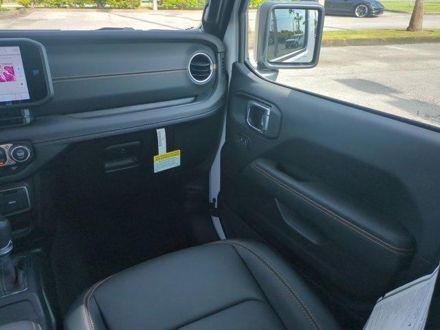 new 2025 Jeep Gladiator car, priced at $42,556