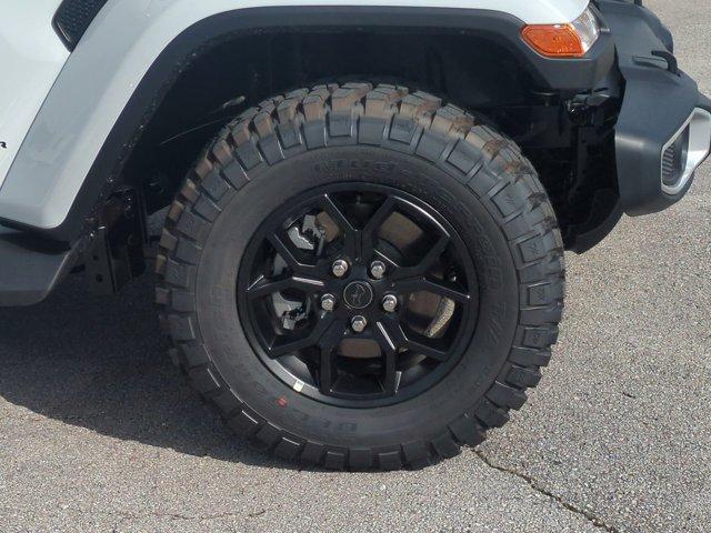 new 2025 Jeep Gladiator car, priced at $42,556