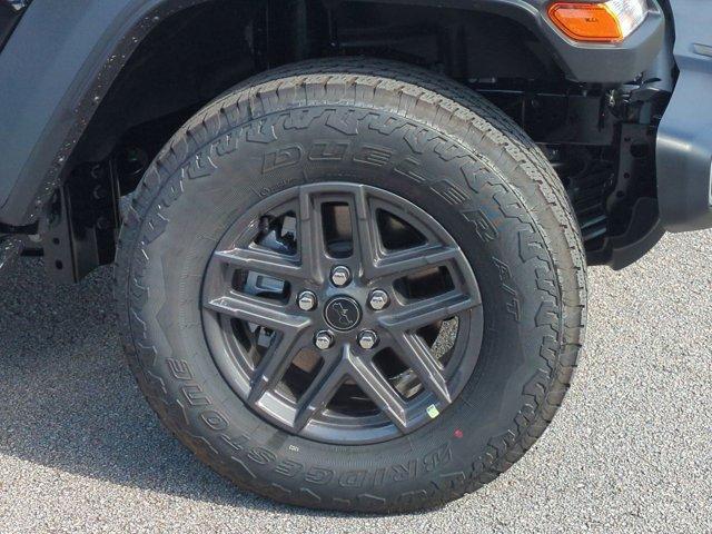 new 2025 Jeep Gladiator car, priced at $46,697