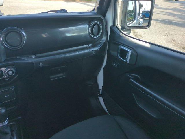 used 2022 Jeep Gladiator car, priced at $35,985