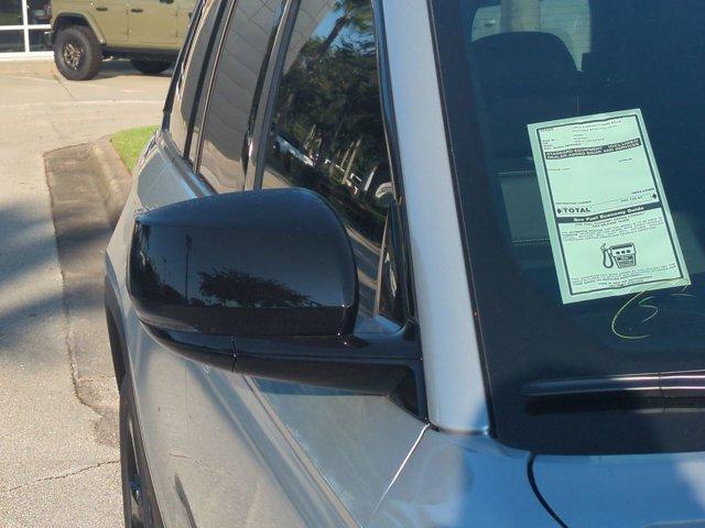 new 2025 Jeep Grand Cherokee car, priced at $49,134