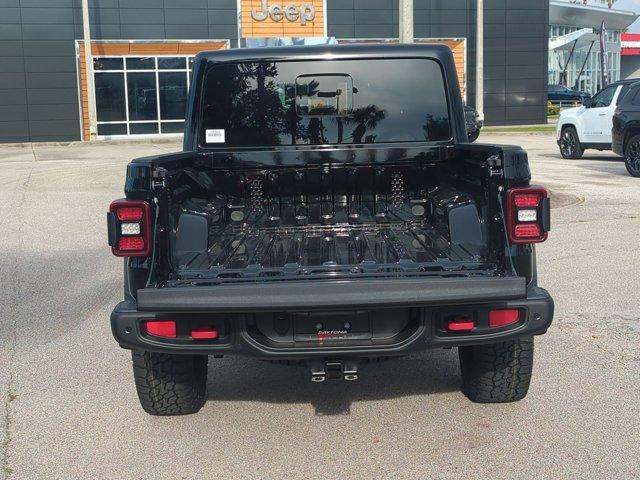 new 2025 Jeep Gladiator car, priced at $46,624