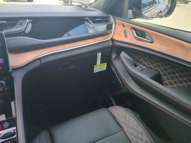 new 2025 Jeep Grand Cherokee car, priced at $66,448