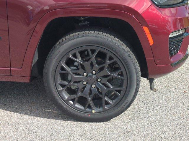 new 2025 Jeep Grand Cherokee car, priced at $66,448