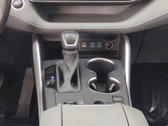 used 2024 Toyota Highlander car, priced at $39,318