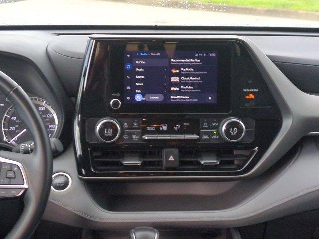 used 2024 Toyota Highlander car, priced at $39,318