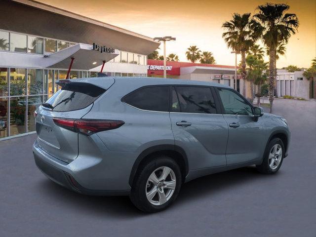used 2024 Toyota Highlander car, priced at $39,318