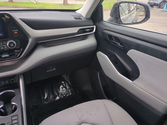 used 2024 Toyota Highlander car, priced at $39,318