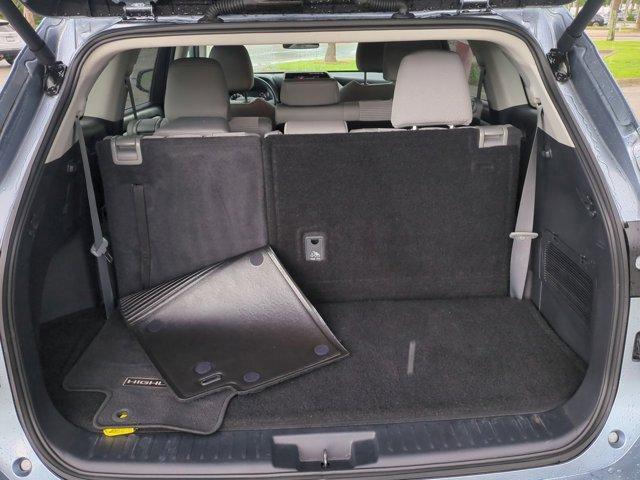 used 2024 Toyota Highlander car, priced at $39,318