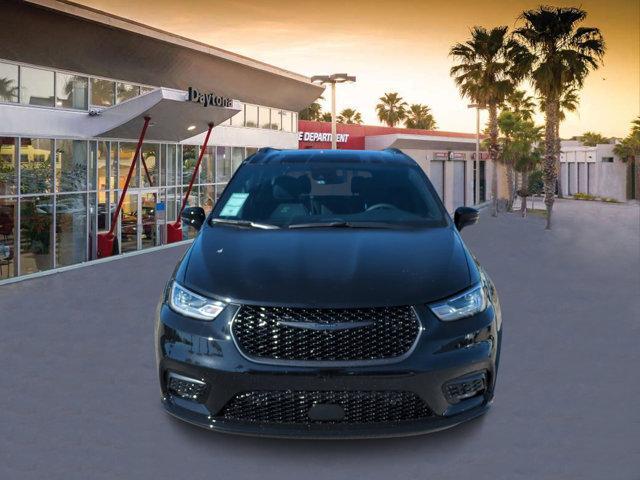 new 2025 Chrysler Pacifica car, priced at $48,944