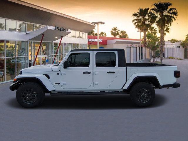 new 2024 Jeep Gladiator car