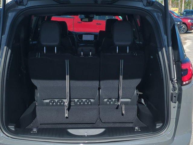 new 2025 Chrysler Pacifica car, priced at $38,646