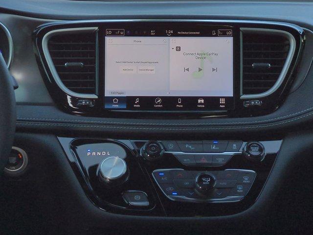 new 2025 Chrysler Pacifica car, priced at $38,646