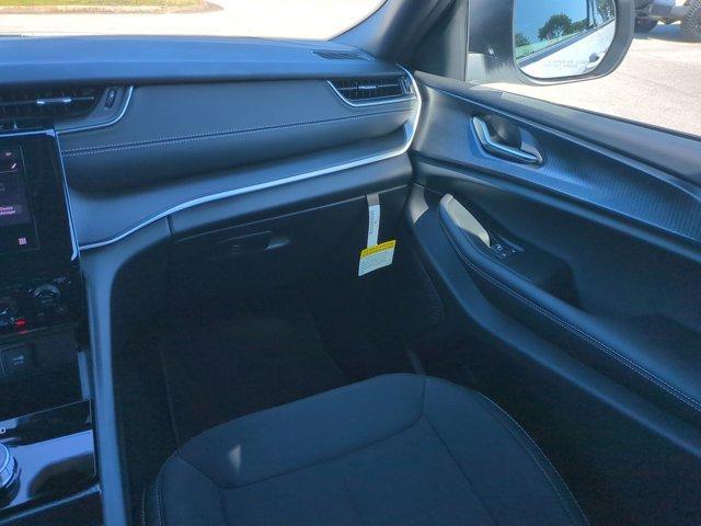 new 2025 Jeep Grand Cherokee L car, priced at $38,332