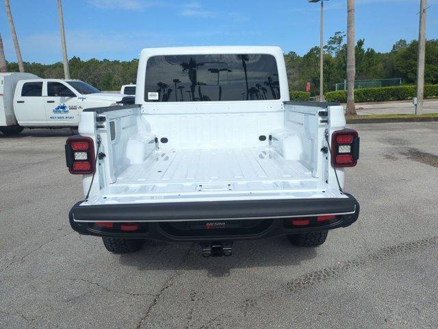 new 2025 Jeep Gladiator car, priced at $46,029