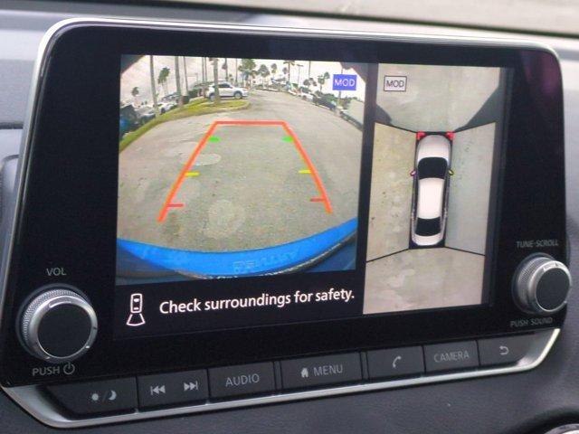 used 2023 Nissan Sentra car, priced at $23,394