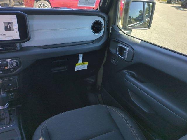 new 2025 Jeep Gladiator car, priced at $45,074