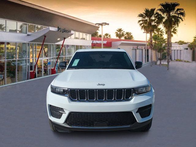 new 2025 Jeep Grand Cherokee car, priced at $37,724