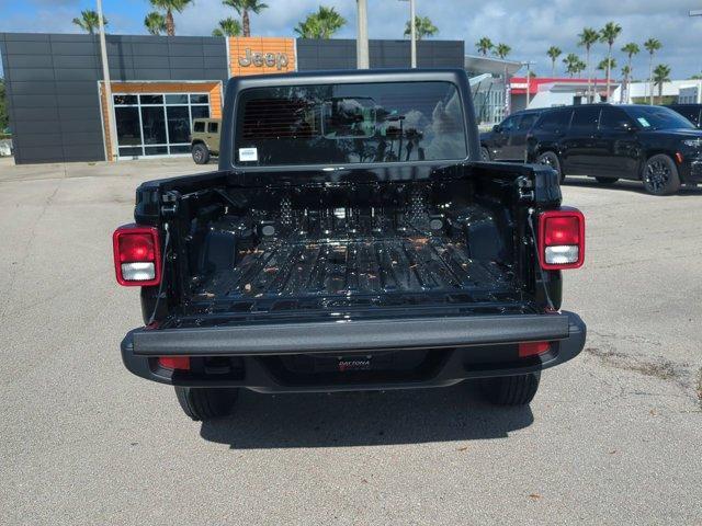 new 2025 Jeep Gladiator car, priced at $36,521