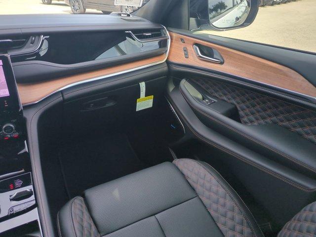new 2025 Jeep Grand Cherokee car, priced at $65,443